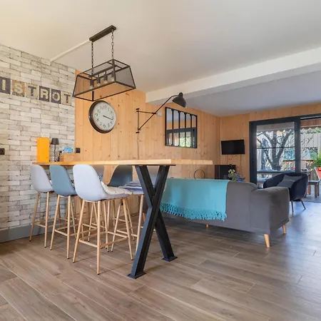 Comme Un Petit 拉特斯特德布赫