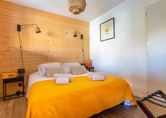 Comme Un Petit Апартаменты *